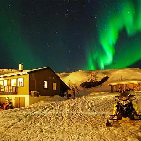 Rivdnji Smorfjord Hébergement de vacances Russenes