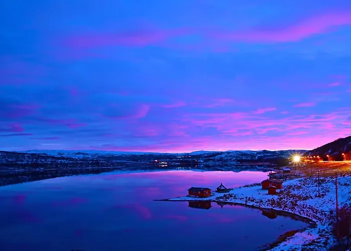 Rivdnji Smorfjord Ferienhaus Russenes