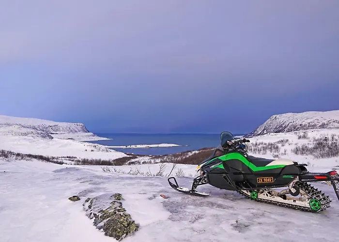 Rivdnji Smorfjord Ferienhaus Russenes