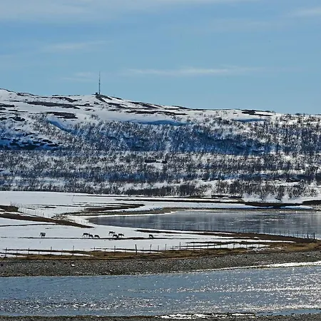Nyaraló Rivdnji Smorfjord *
